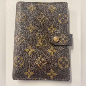 Louis Vuitton MM planner